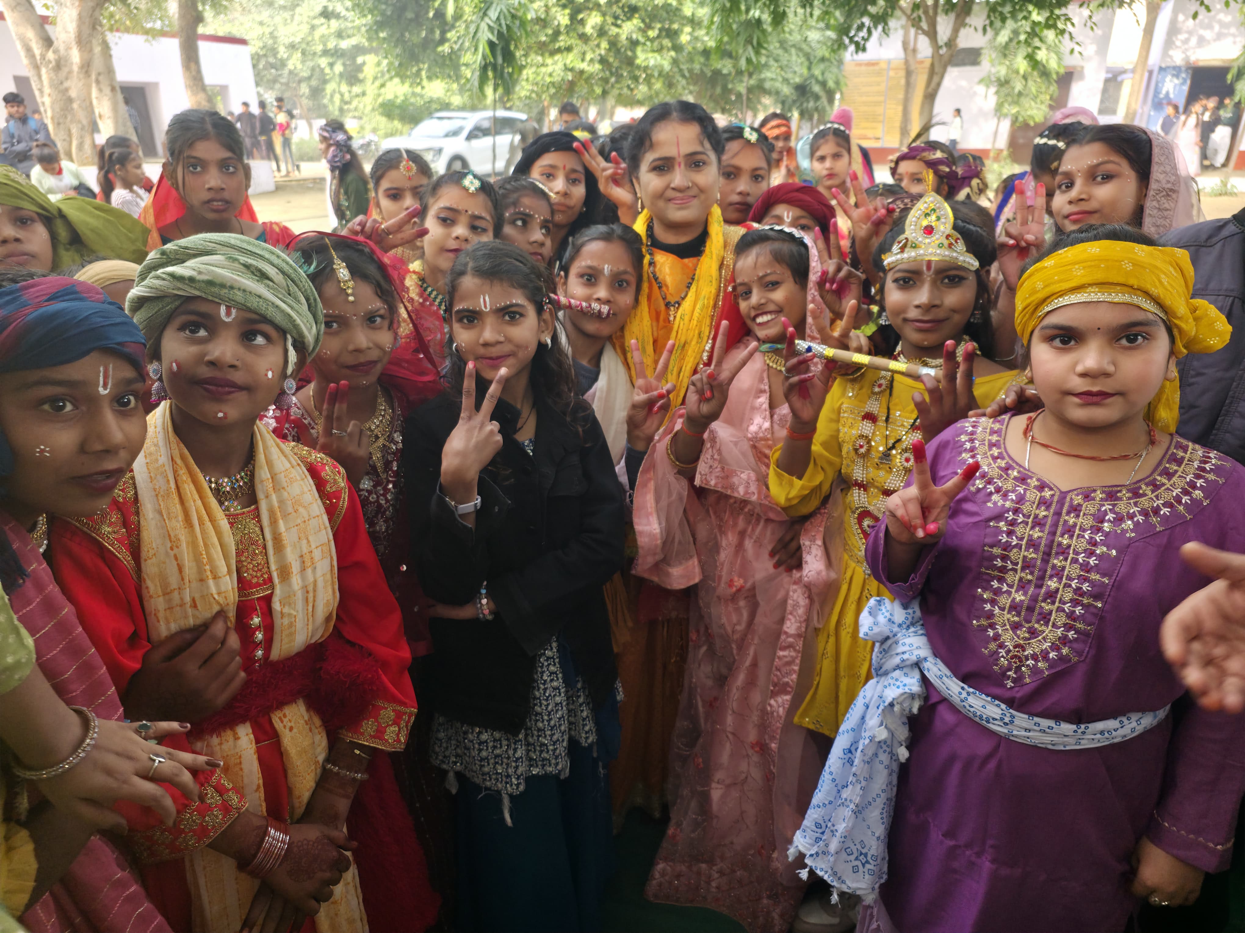 बलदेव ब्रज लोक संगीत, लोक नृत्य के कला कौशल के प्रदर्शन का शुभारंभ