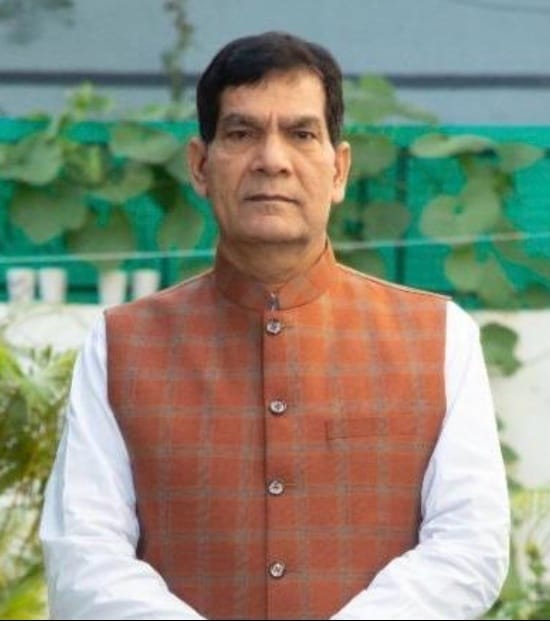 नगर विकास एवं ऊर्जा मंत्री ए. के. शर्मा के सतत प्रयासों से घोसी चीनी मिल के गन्ना क्रय केंद्र पुनः बहाल