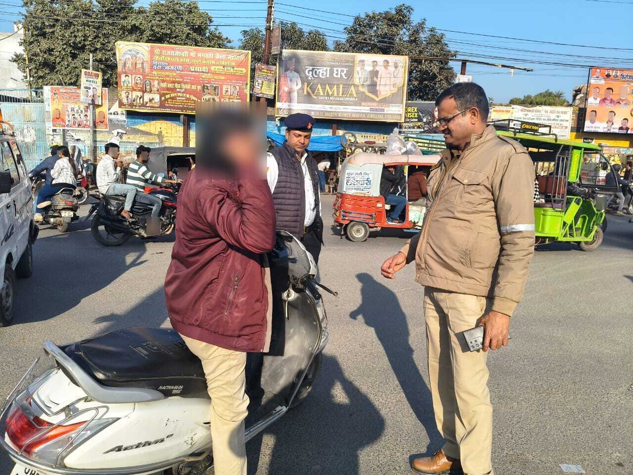 क्षेत्राधिकारी यातायात के कुशल नेतृत्व में जनपद में विशेष चेकिंग अभियान चलाया गया