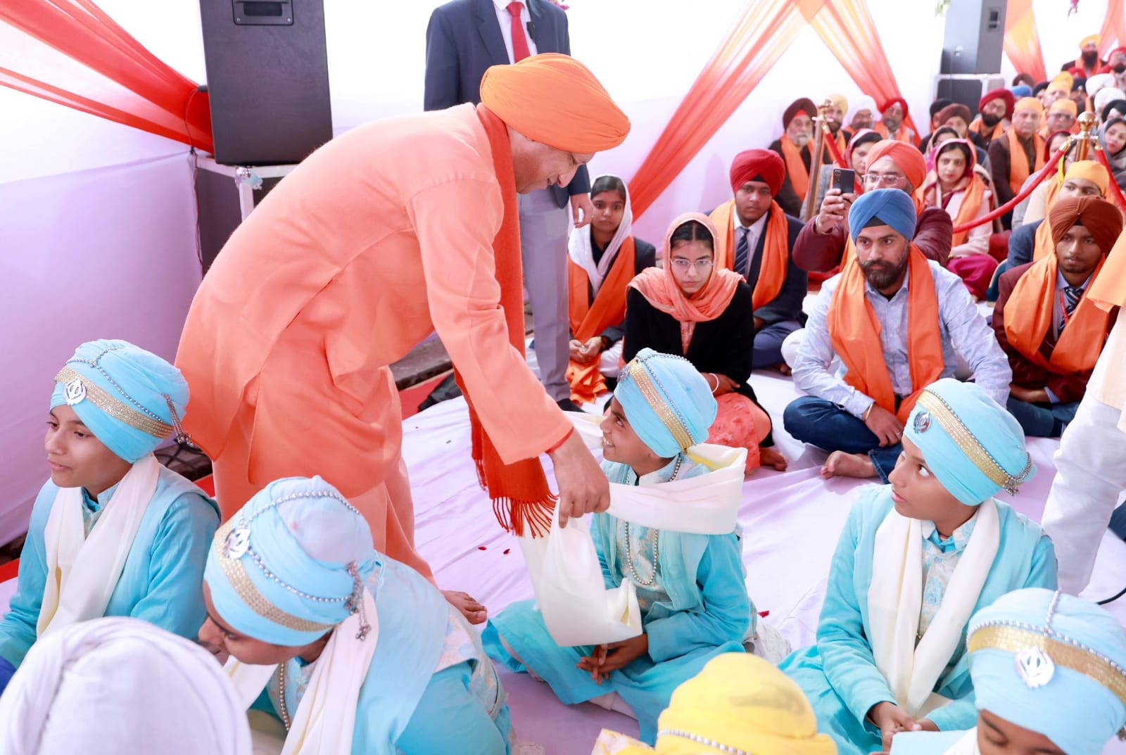 वीर बाल दिवस के कार्यक्रम में सम्मिलित हुए योगी आदित्यनाथ, सिख गुरुओं के अमर बलिदान को किया नमन