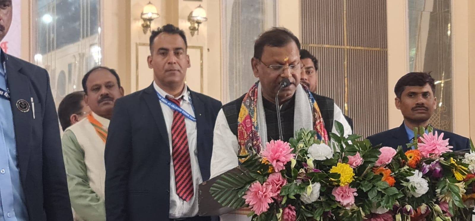 नव नियुक्त प्रदेश अध्यक्ष भाजपा पंकज चौधरी के प्रथम बार आगरा आगमन पर भाजपा कार्यकर्ताओं ने किया जोशीला स्वागत