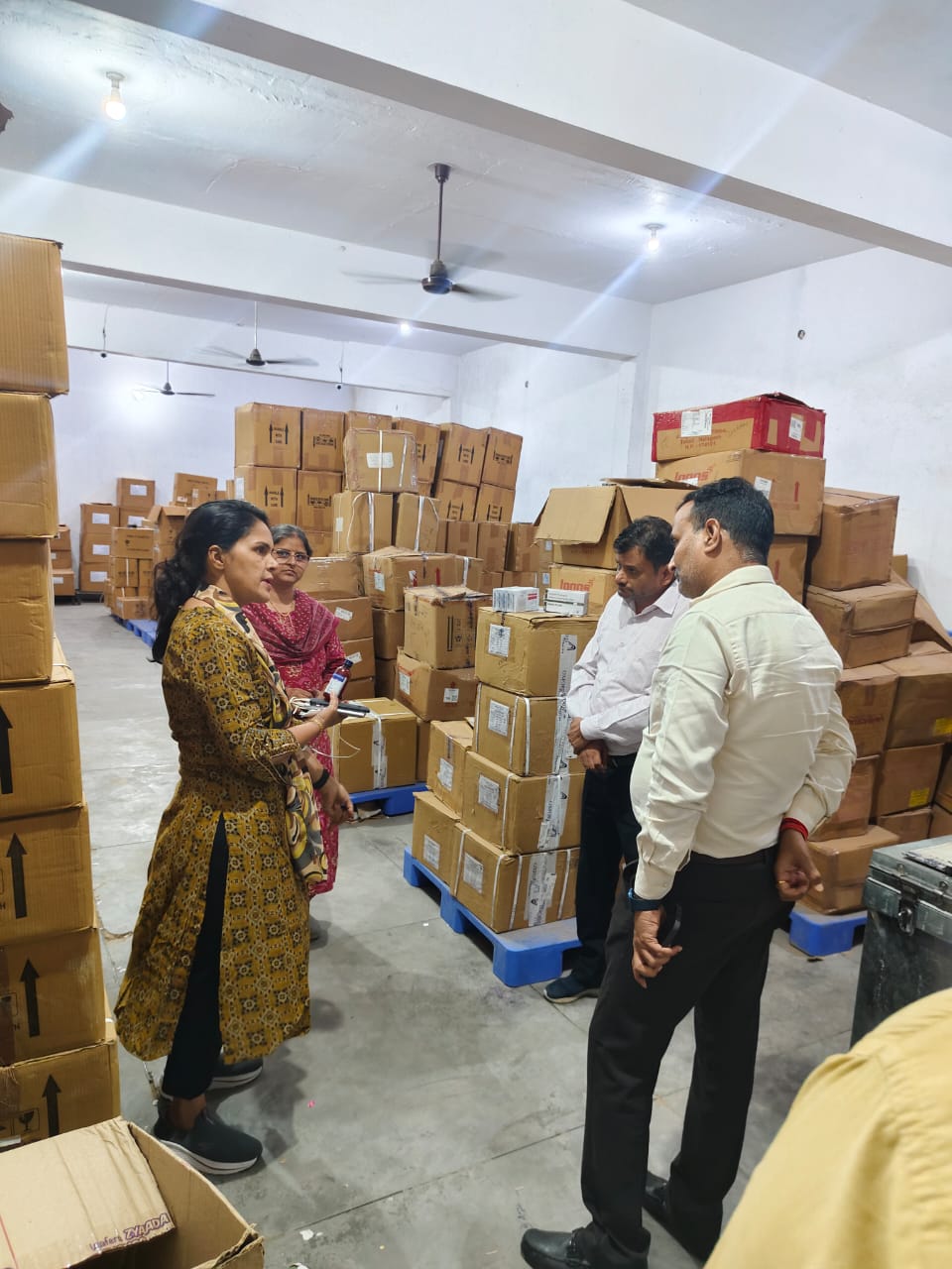 सीएम योगी के निर्देश पर एफएसडीए का बड़ा एक्शन, कोडीनयुक्त कफ सिरप की पैरेलल सप्लाई चेन ध्वस्त
