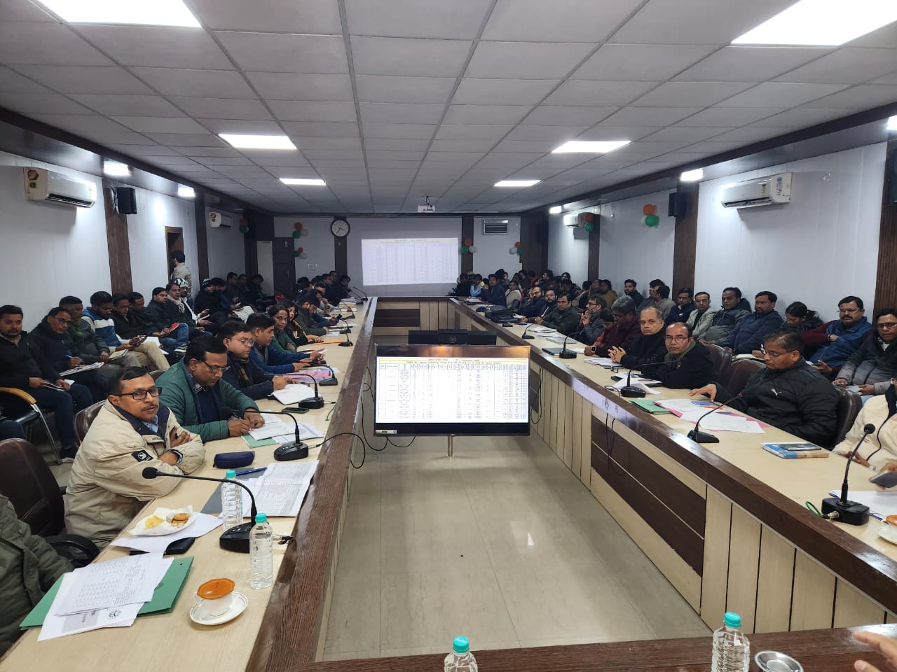 फिरोजाबाद की यू० पी० हैल्थ डैशबोर्ड में नवा स्थान प्राप्त होने पर सभी अधीक्षक एवं प्रभारी चिकित्सा अधिकारियों एवं कमीचारियों का धन्यवाद ज्ञापित किया