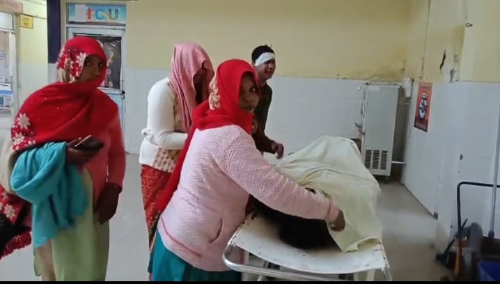 फ़िरोज़ाबाद में जमीनी विवाद में मारपीट फायरिंग एक की मौत चार घायल