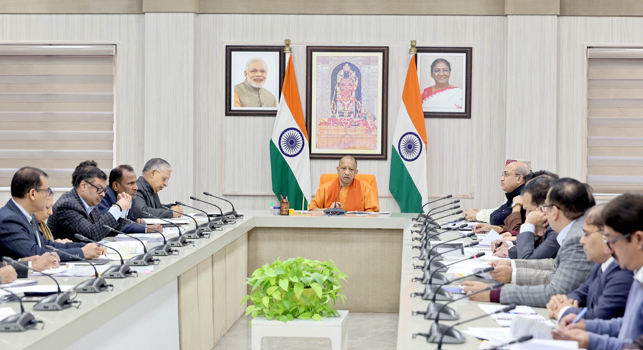 मुख्यमंत्री जी ने वित्त विभाग की समीक्षा की, सभी विभागों को बजट खर्च में तेजी लाने के दिये निर्देश