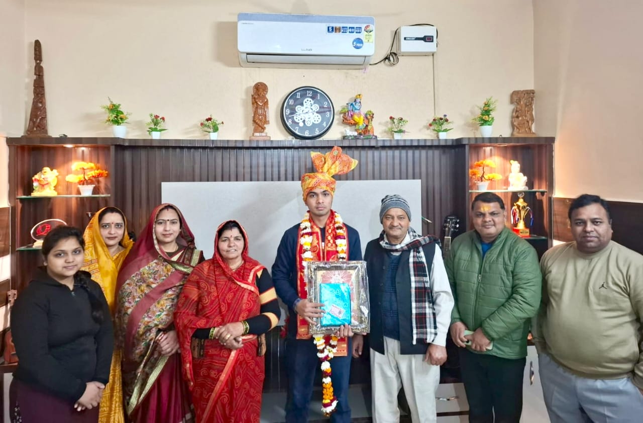 श्रेयांश का नौसेना में सब लैफ्टिनेंट के पद पर हुआ चयन, क्षेत्र में दौड़ी में दौड़ी ख़ुशी की लहर