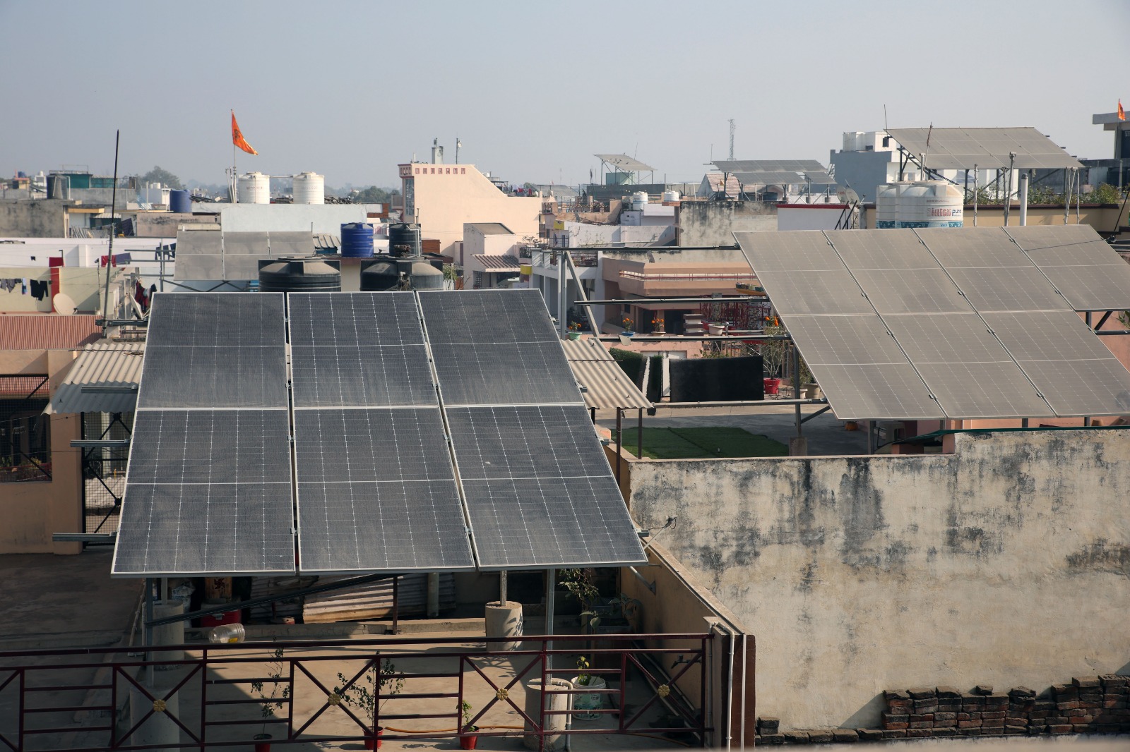 रोल मॉडल बना यूपी का सोलर मॉडल, सीख रहे देश के अन्य राज्य