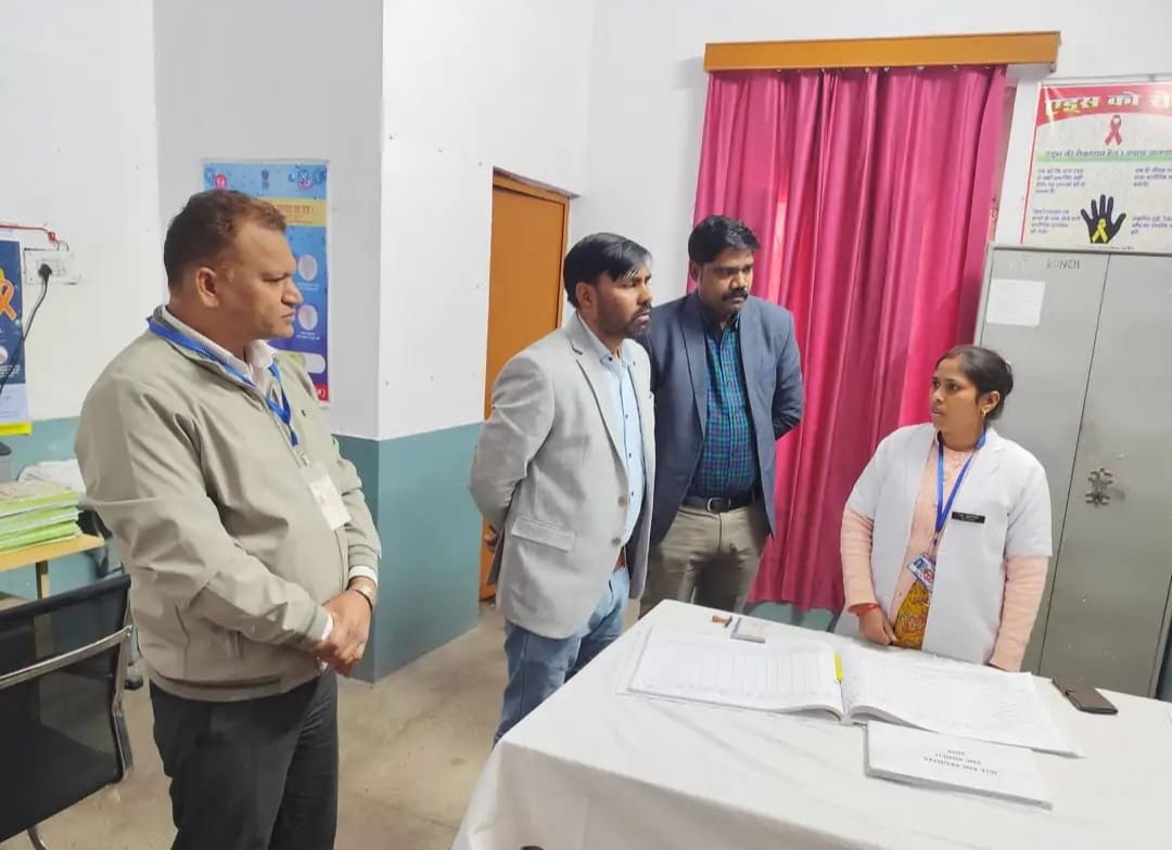 कायाकल्प टीम ने सामुदायिक स्वास्थ्य केंद्र का किया औचक निरीक्षण, व्यवस्थाएं परखीं