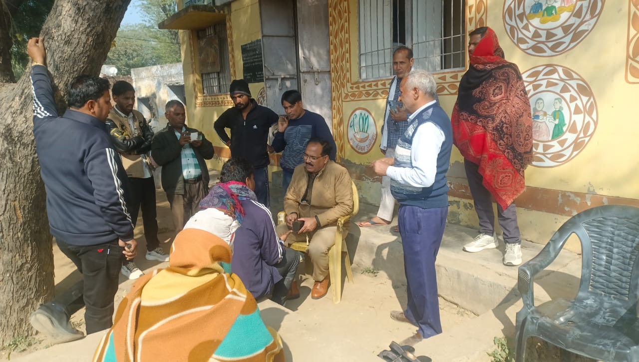 मगोर्रा में उपचार के नाम पर मरीज से रिश्वत लेते हुये डॉक्टर का वीडियो हुआ वायरल