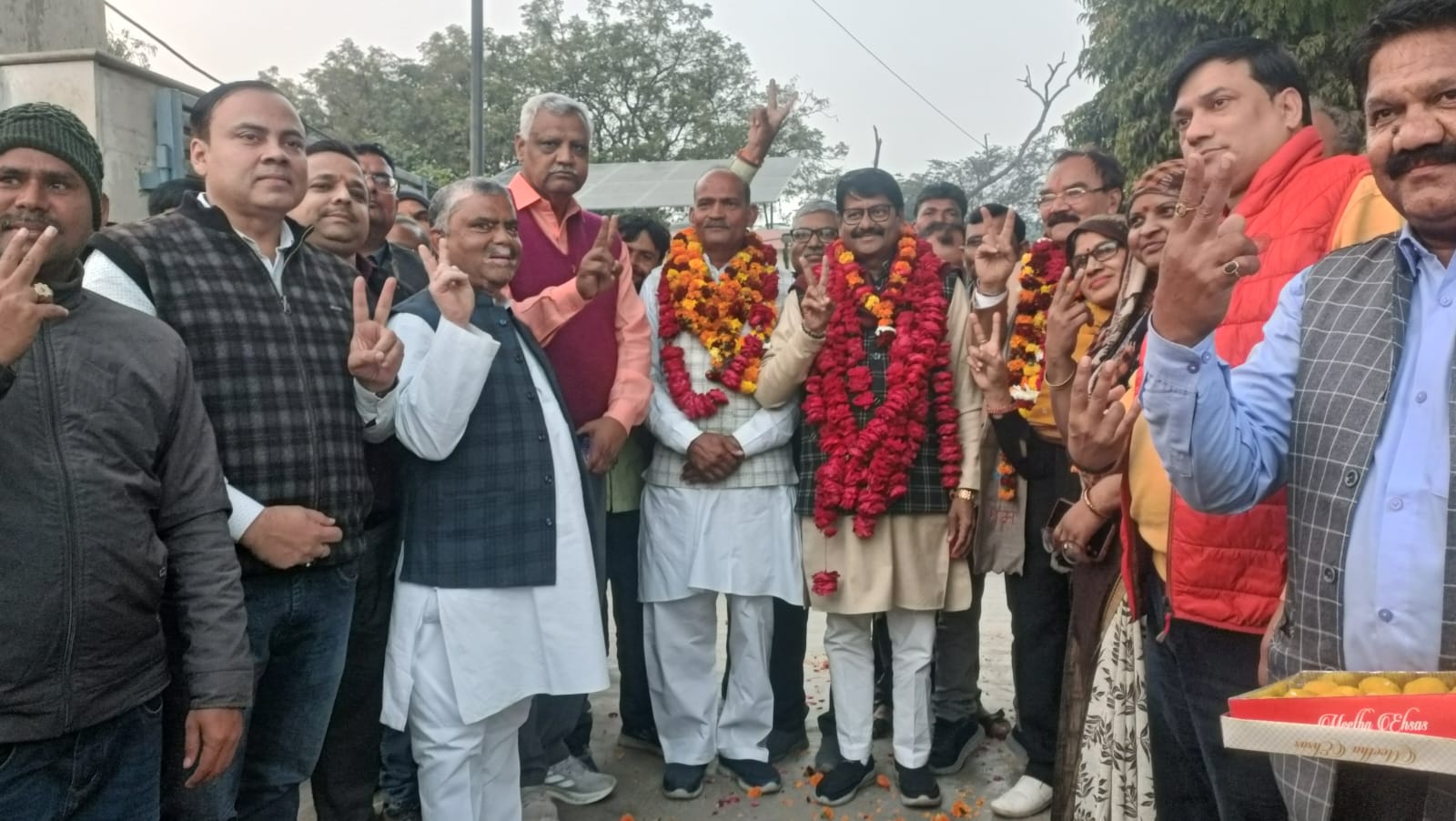 भूमि विकास बैंक के निर्विरोध अध्यक्ष बने भाजपा के शंकर ध्वज सिंह धाकरे, ढोल-नगाड़ों से हुआ स्वागत
