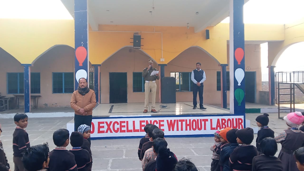 वरिष्ठ पुलिस अधीक्षक के निर्देशन में " राष्ट्रीय सड़क सुरक्षा माह " के अंतर्गत चलाए जा रहे विशेष अभियान