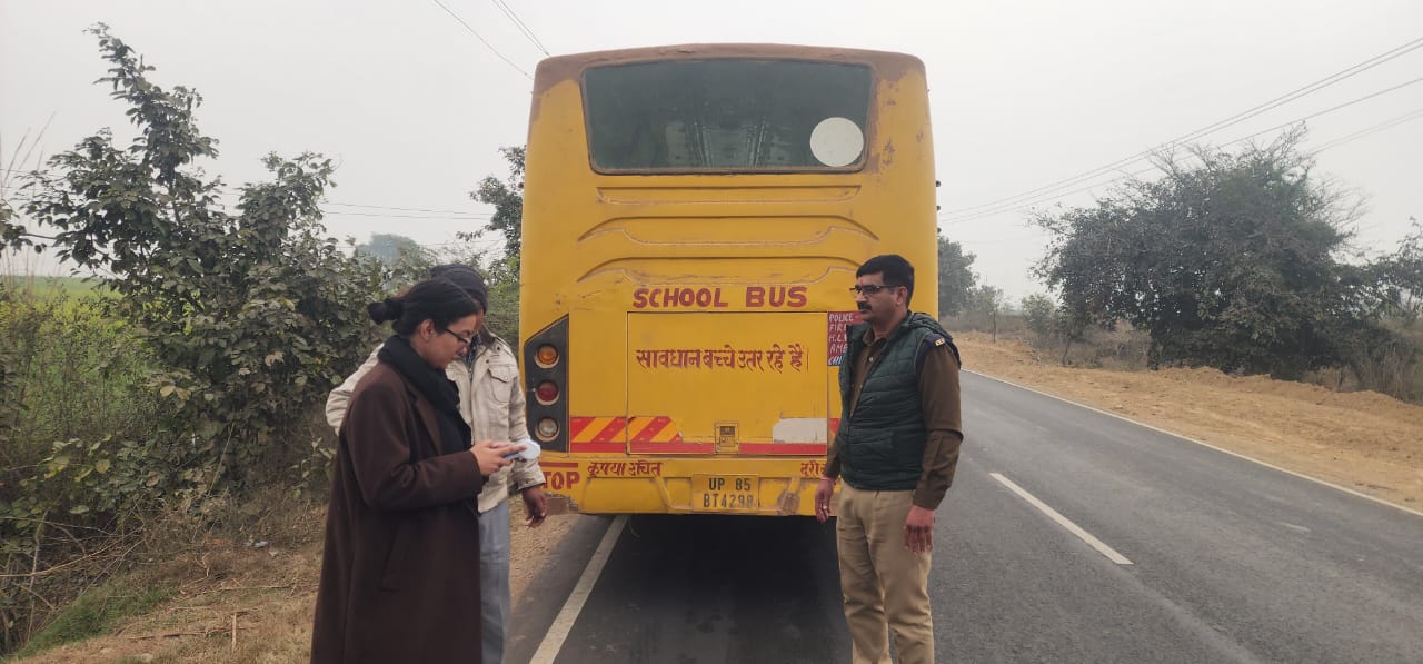 सड़क किनारे खड़े 68 वाहनों के किए चालान, सड़क सुरक्षा अभियान के तहत की गई कार्यवाही