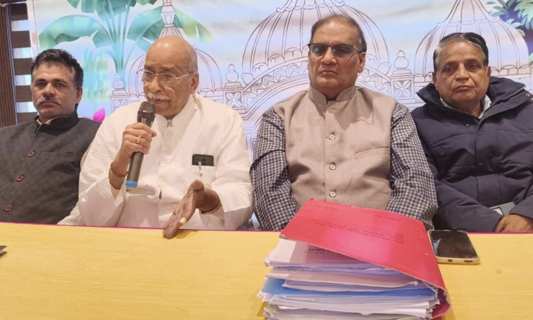 गिर्राज सेवा ट्रस्ट मामला: आध्यात्म के नाम पर करोड़ों का खेल? राधेश्याम शास्त्री पर गंभीर आरोप, ट्रस्ट ने खोला कथित षड्यंत्र का पिटारा