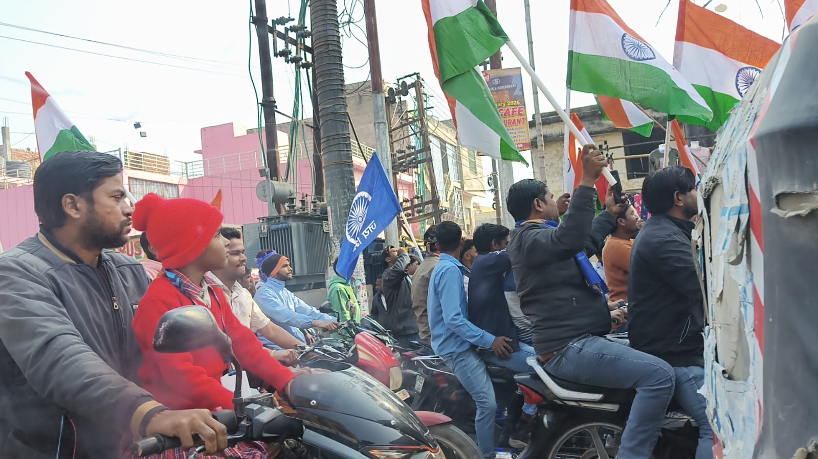 गणतंत्र दिवस पर टूंडला मे निकाली तिरंगा यात्रा