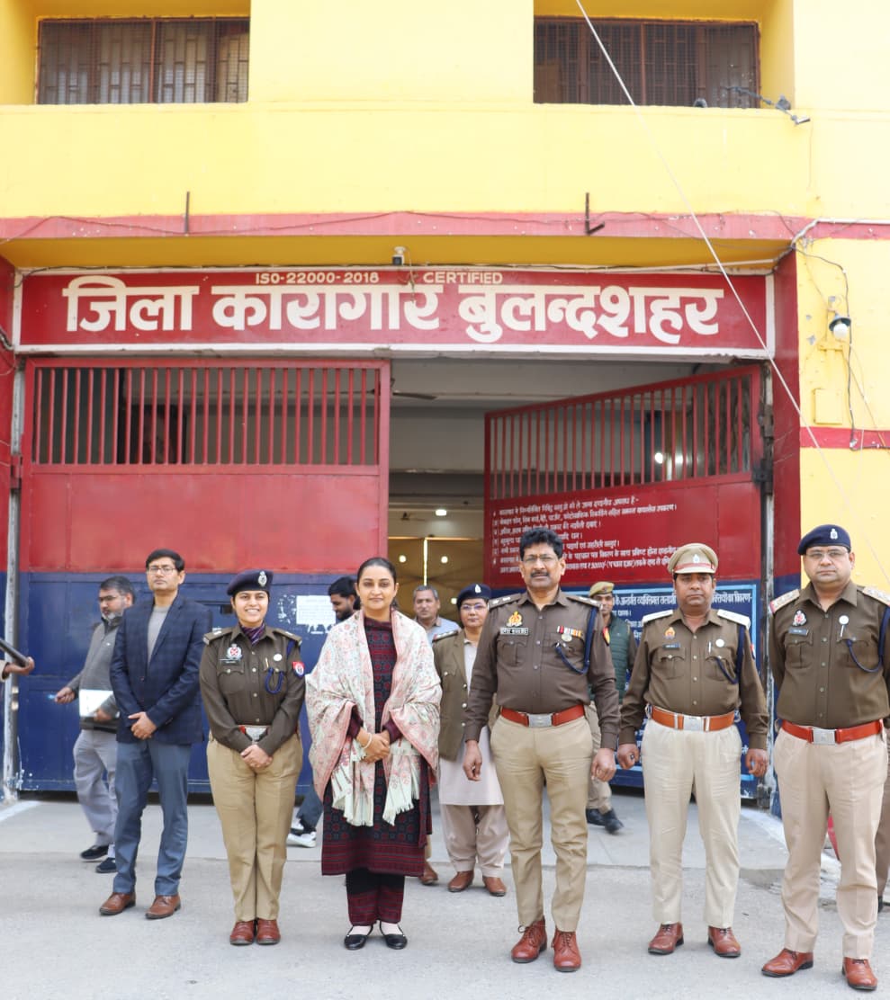 जिलाधिकारी एवं वरिष्ठ पुलिस अधीक्षक द्वारा जिला कारागार का किया गया औचक निरीक्षण