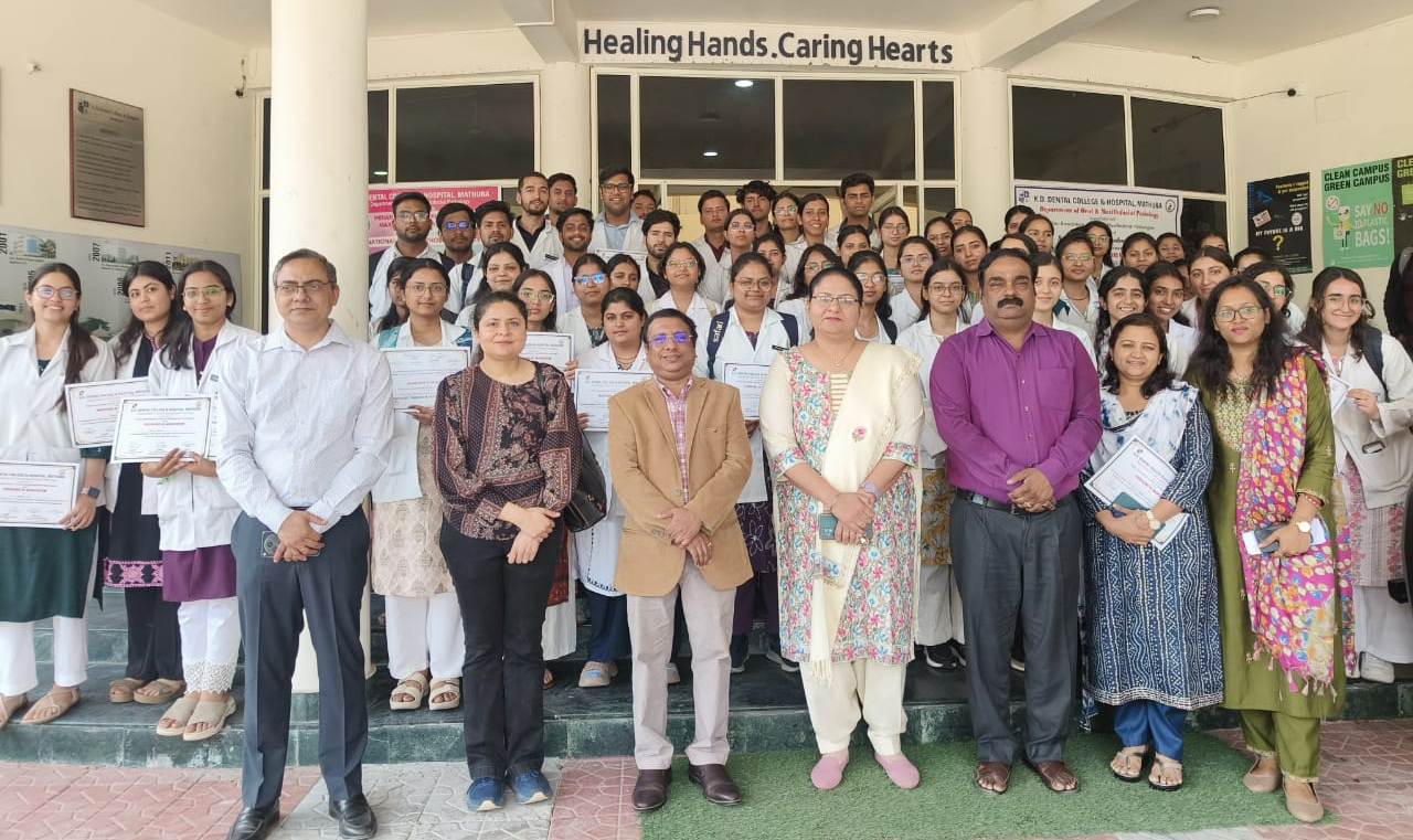 राष्ट्रीय ओरल पैथोलॉजिस्ट दिवस पर छात्र-छात्राओं को बताए तम्बाकू के दुष्परिणाम