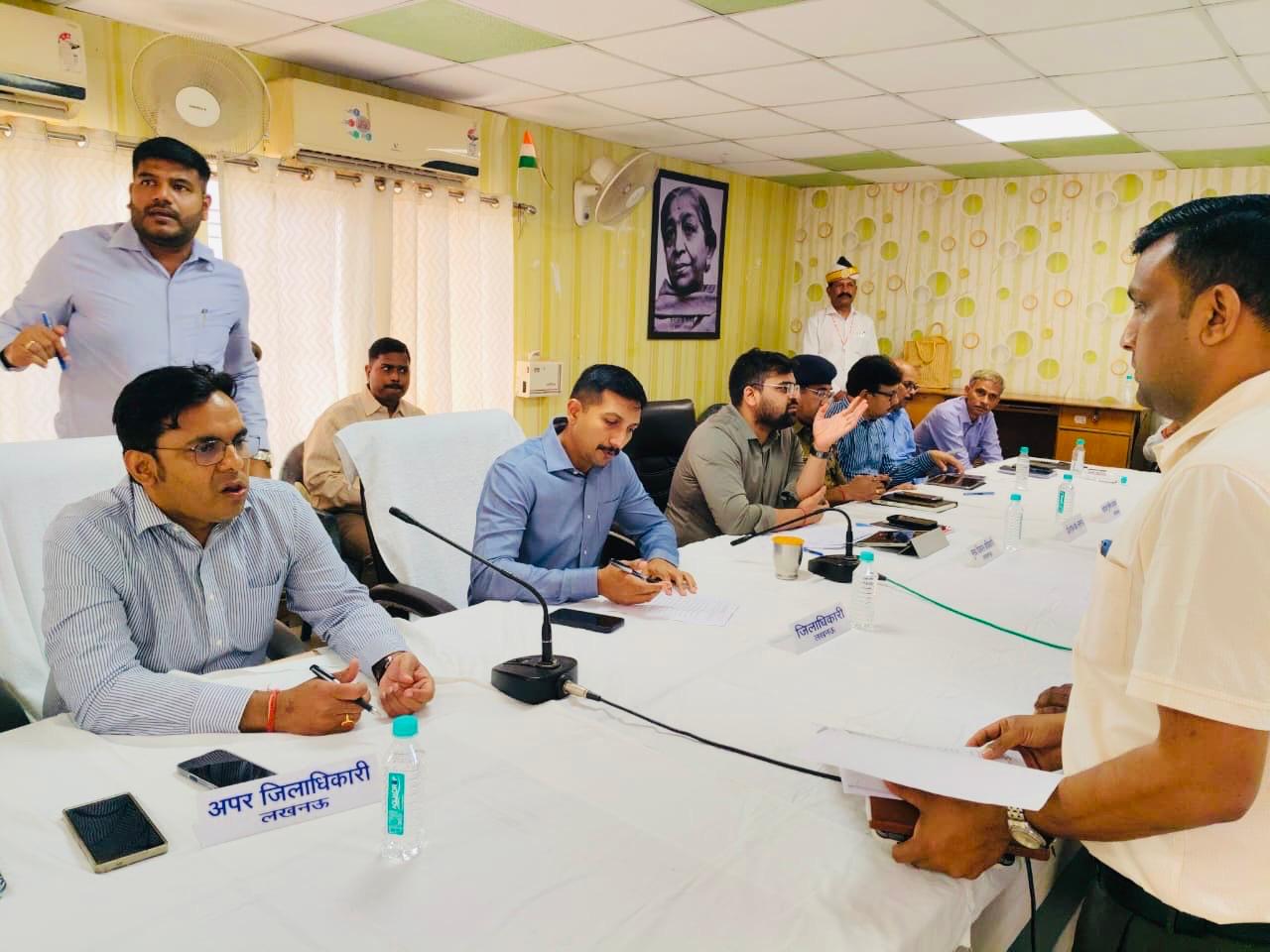 जिलाधिकारी की अध्यक्षता में तहसील मलिहाबाद में सम्पूर्ण समाधान दिवस का आयोजन