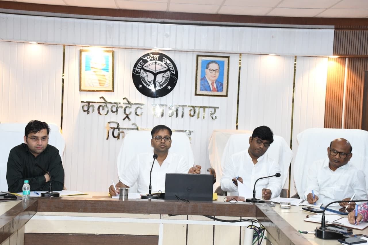 गैस की कोई किल्लत नही जिलाधिकारी रमेश रंजन