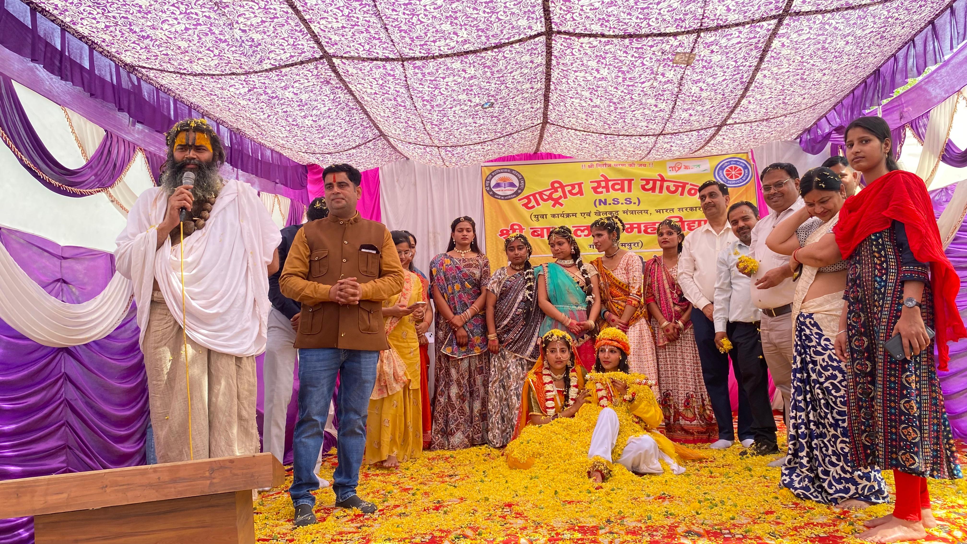 फूलों की होली के साथ संपन्न हुआ साथ दिवसीय शिविर