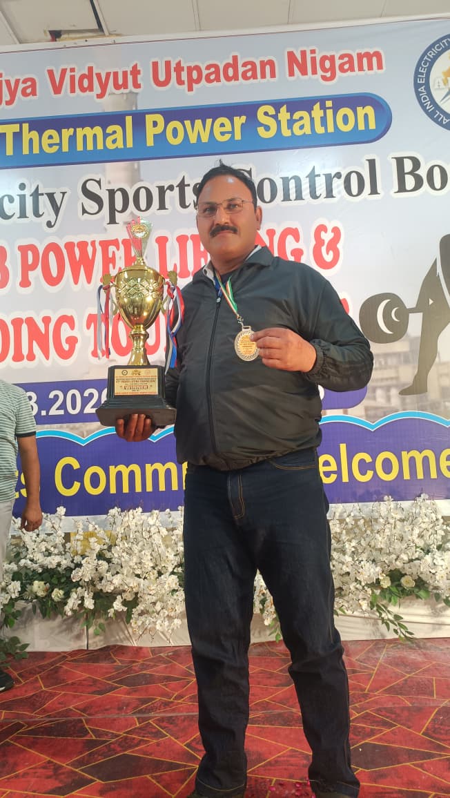 विद्युत विभाग के कर्मचारिने राष्ट्रीय स्तर पर रजत पदक जीता