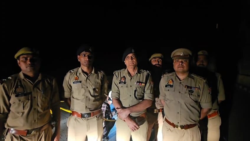गोलीबारी की घटना में वांछित चल रहे अभियुक्तों से पुलिस की हुई मुठभेड़, मुठभेड़ के दौरान एक को लगी गोली
