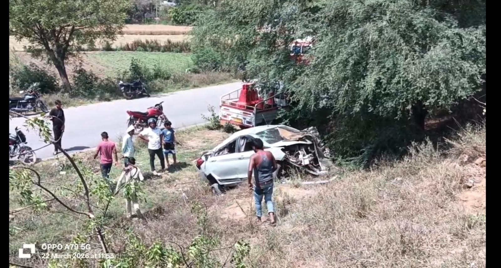 यमुना एक्सप्रेसवे पर बड़ा हादसा, कार डिवाइडर तोड़कर नीचे गिरी, चालक समेत 3 महिलाएं गंभीर घायल