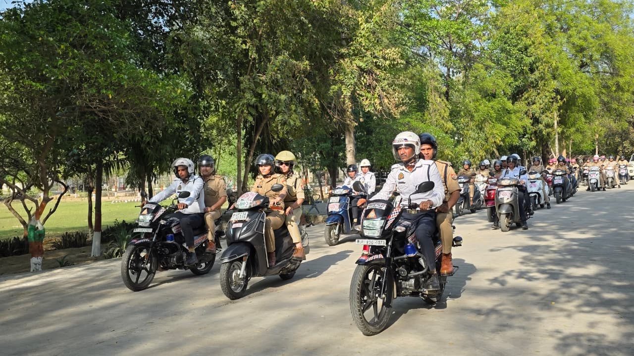 मिशन शक्ति के तहत फिरोजाबाद में जागरूकता की रफ्तार, निकली भव्य बाइक रैली