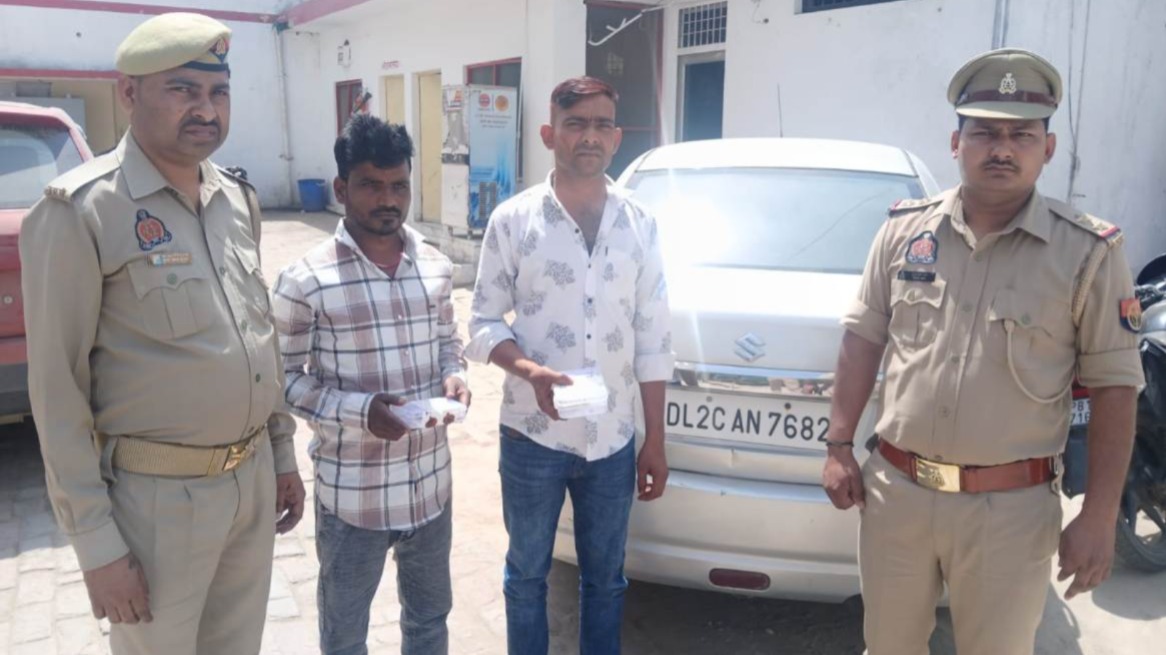 थाना शिकोहाबाद पुलिस टीम द्वारा 02 अभियुक्तगण (बकरी चोर) को बकरी बेचकर प्राप्त कुल 4,000 रूपये के साथ किया गिरफ्तार