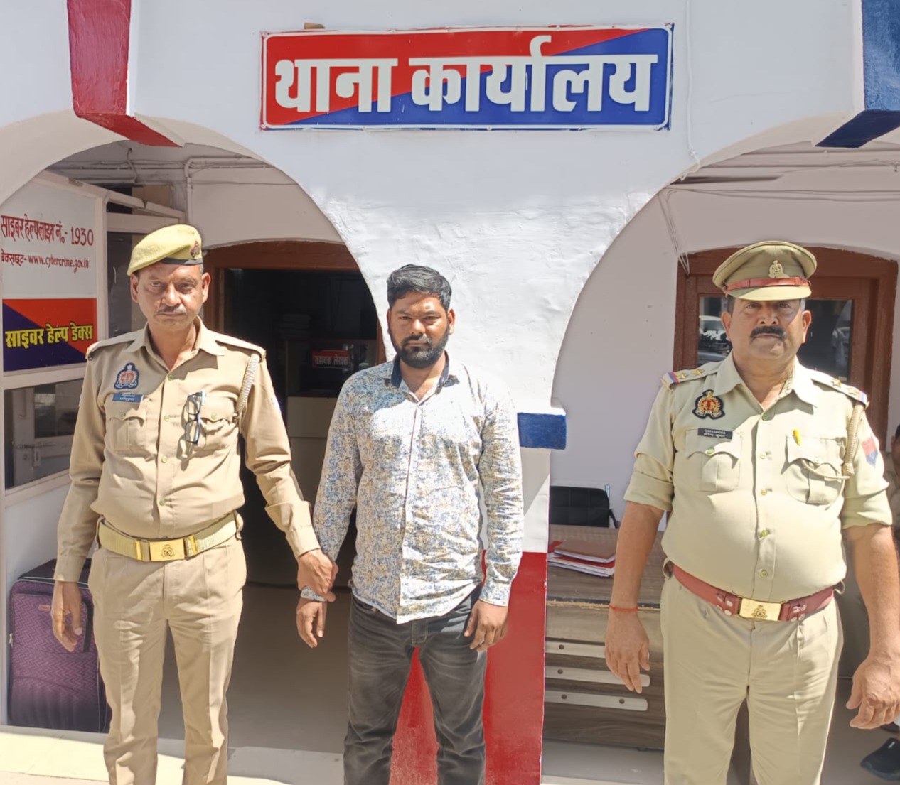 थाना टूण्डला पुलिस टीम द्वारा  वांछित अभियुक्त को किया गिरफ्तार