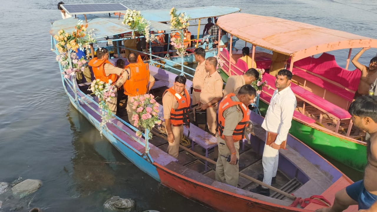 यमुना का काल बनी लापरवाही: वृंदावन में नाव पलटने से मृतकों की संख्या 11 हुई, चार की तलाश जारी