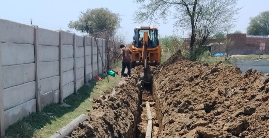 जल जीवन मिशन की चोरी हुई सरकारी पाइपों को पुलिस ने किया बरामद