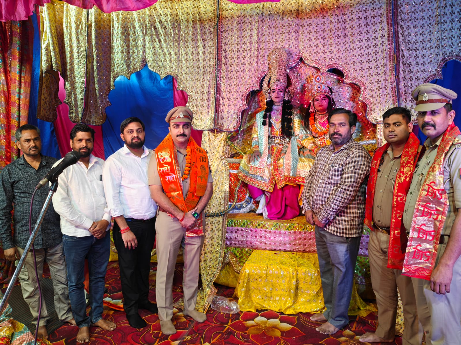 आंवल खेड़ा क्षेत्र के ग्राम चौकड़ा में तीन दिवसीय रासलीला का 12 अप्रैल को समापन: उमड़ा जनसैलाब, पुलिसकर्मियों और पत्रकारो का हुआ सम्मान