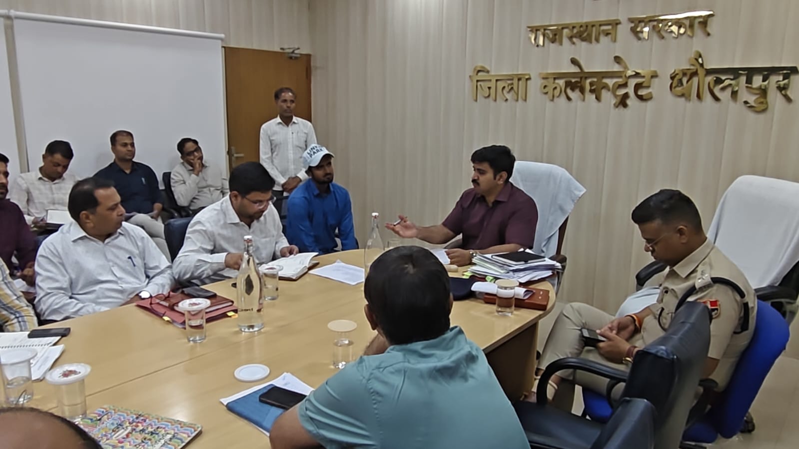 जिला स्तरीय जनसुनवाई एवं जिला सतर्कता समिति की बैठक संपन्न