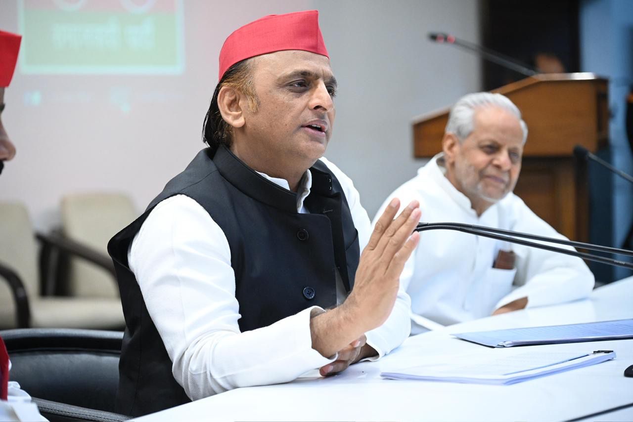 समाज में नफरत फैलाने का भाजपा संगठित गिरोह है: अखिलेश यादव