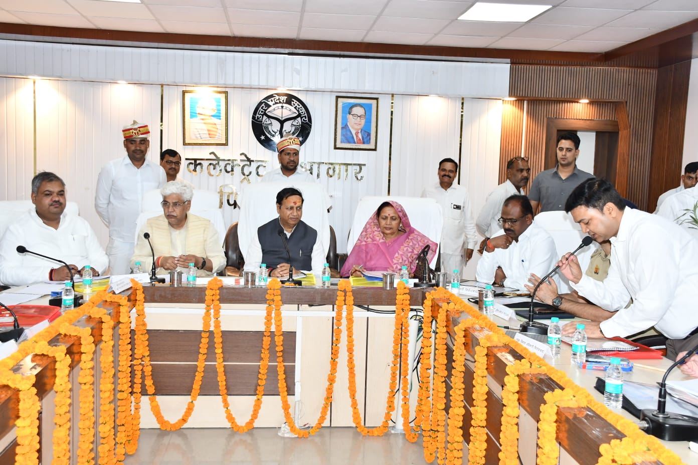 याचिका समिति उत्तर प्रदेश विधान परिषद द्वारा कलेक्ट्रेट सभागार कक्ष में समीक्षा बैठक में दिए गए महत्वपूर्ण निर्देश