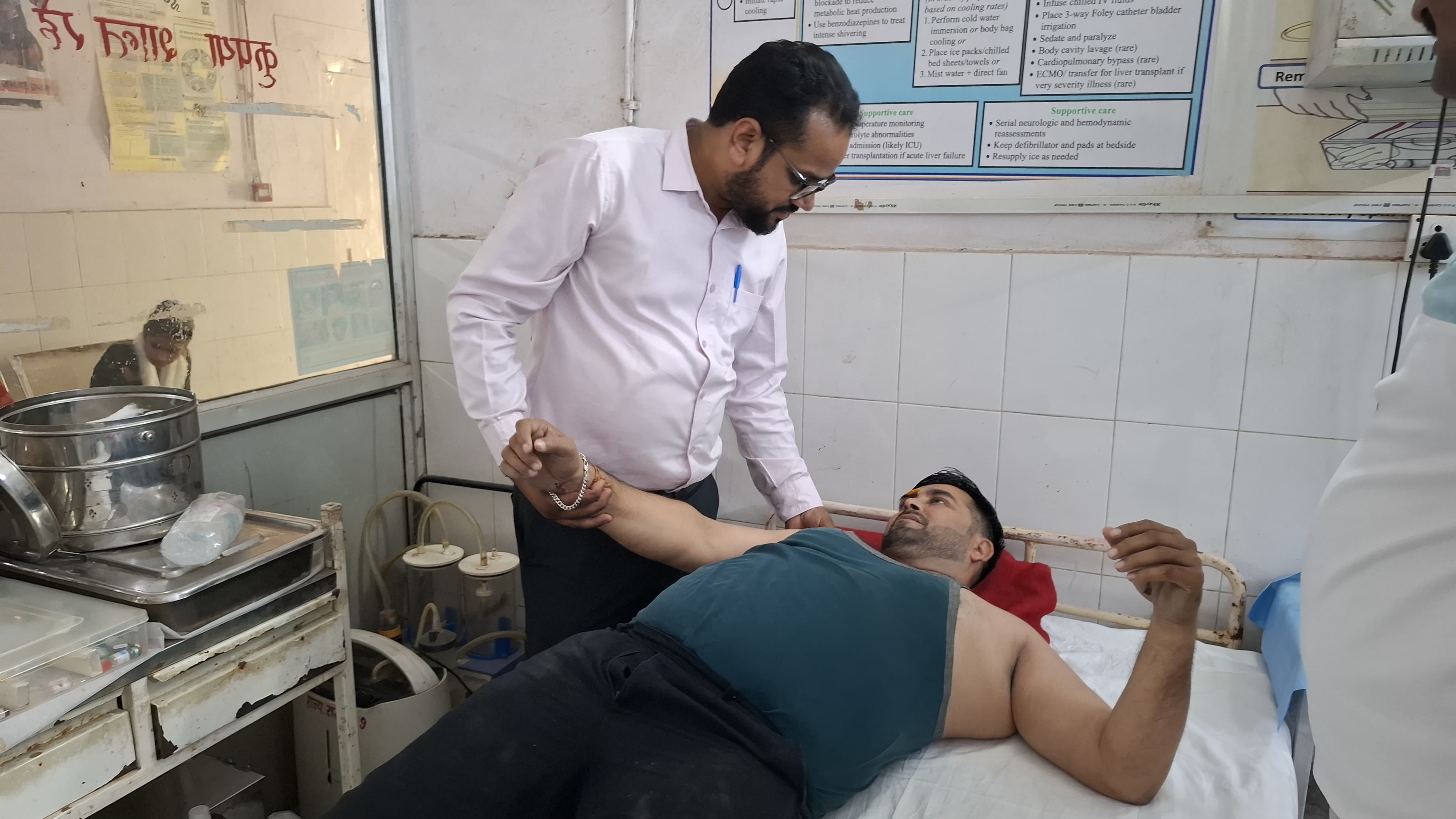 रैपुरा जाट में ढाबों पर खड़े ट्रकों से हादसे, रुड़की के युवक की बाइक में ट्रक ने मारी टक्कर