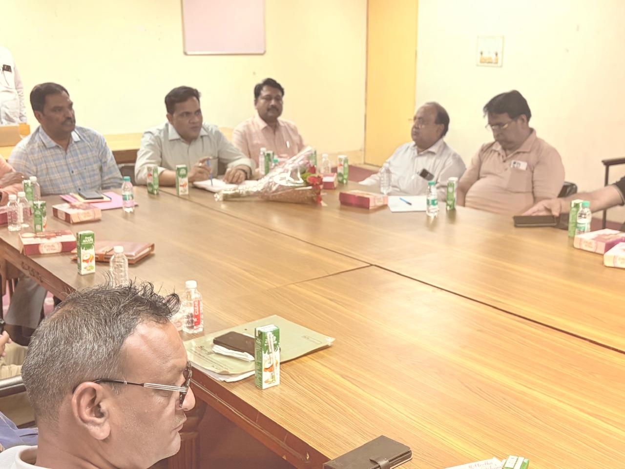फिरोजाबाद के पाट् भटटी, चूडी श्रमिकों के चेहरे पर आई मुस्कान, दैनिक मजदूरी मेें रू0 50 की वृद्धि