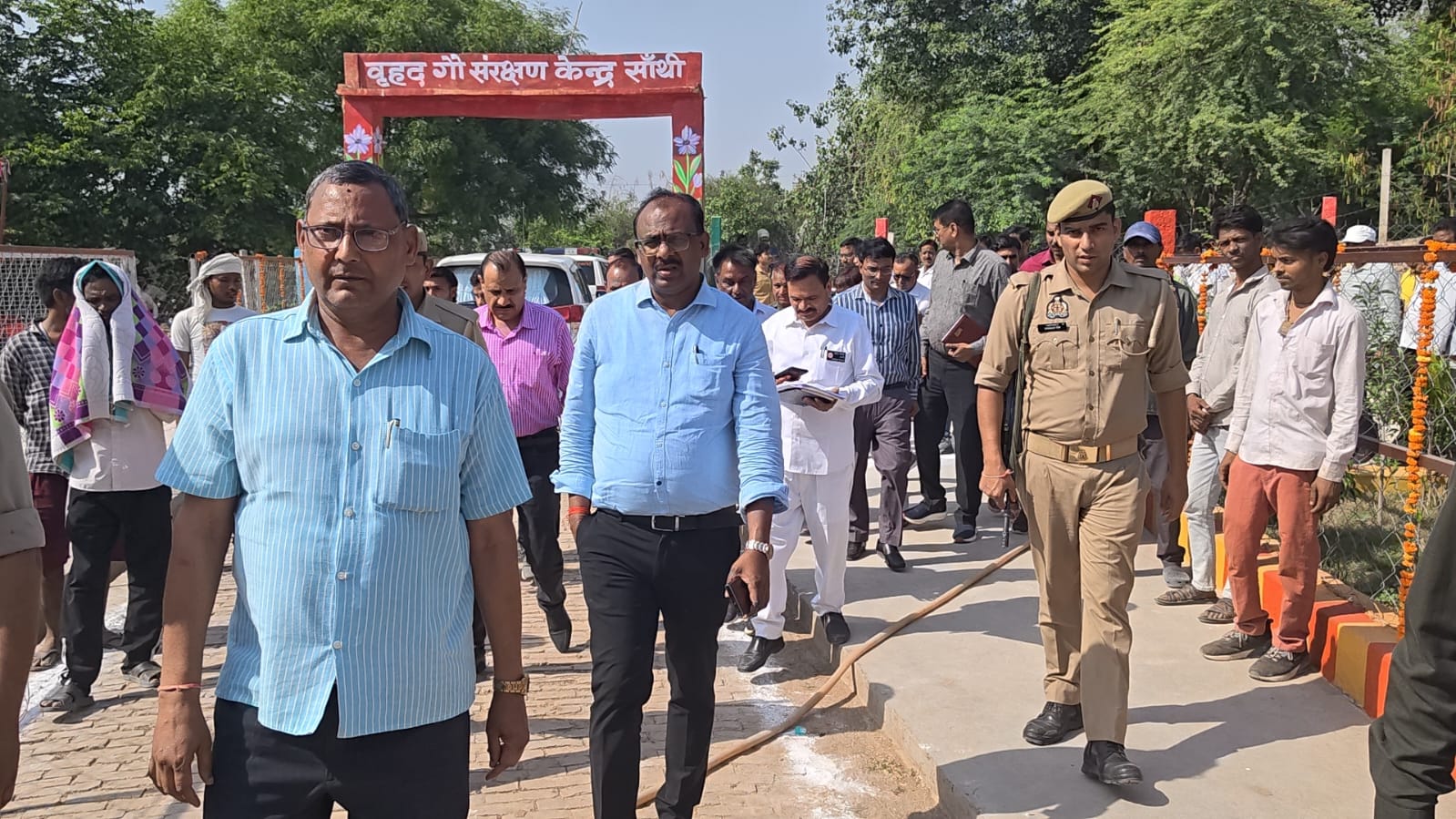 जिलाधिकारी ने सांथी स्थित वृहद गौशाला का किया निरीक्षण, व्यवस्थाएं देख जताई अत्यंत प्रसन्नता