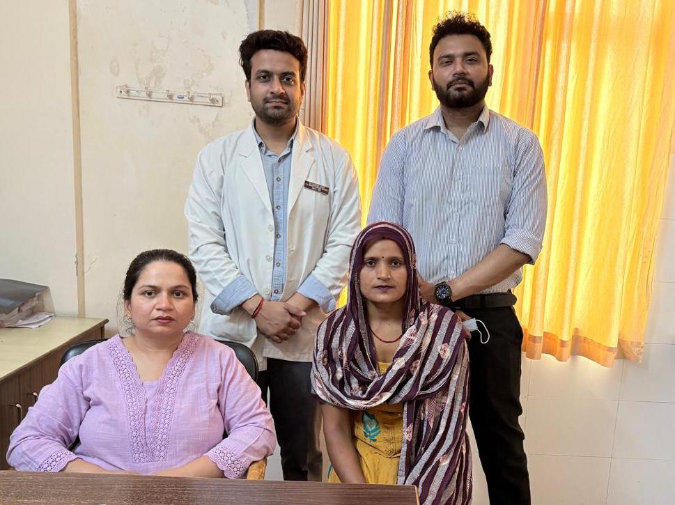 के.डी. हॉस्पिटल में हुआ कैंसर का बड़ा ऑपरेशन, युवती के पैर से कैंसर की गांठ निकालने में लगे तीन घंटे