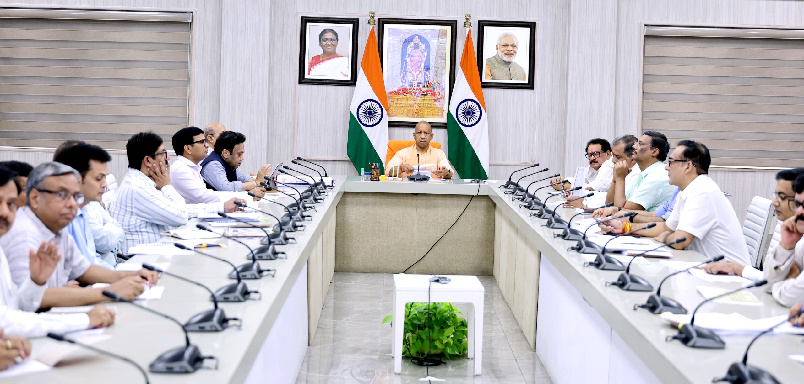 विकास कार्यों में समयबद्धता और गुणवत्ता से कोई समझौता नहीं: मुख्यमंत्री योगी आदित्यनाथ