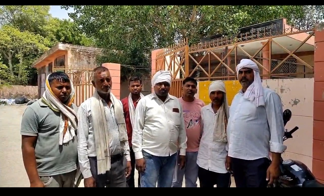 मक्का के खेत में युवक का शव मिलने से सनसनी, दो दिन से था लापता
