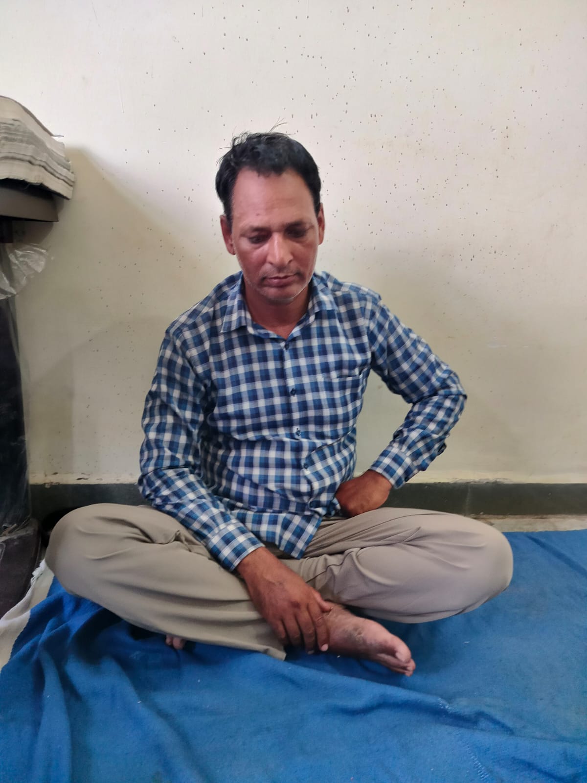 कनिष्ठ सहायक को रिश्वत लेते रंगे हाथों दबोचा गया, मस्टरोल जारी जारी करने की आवाज में मांगे 25000
