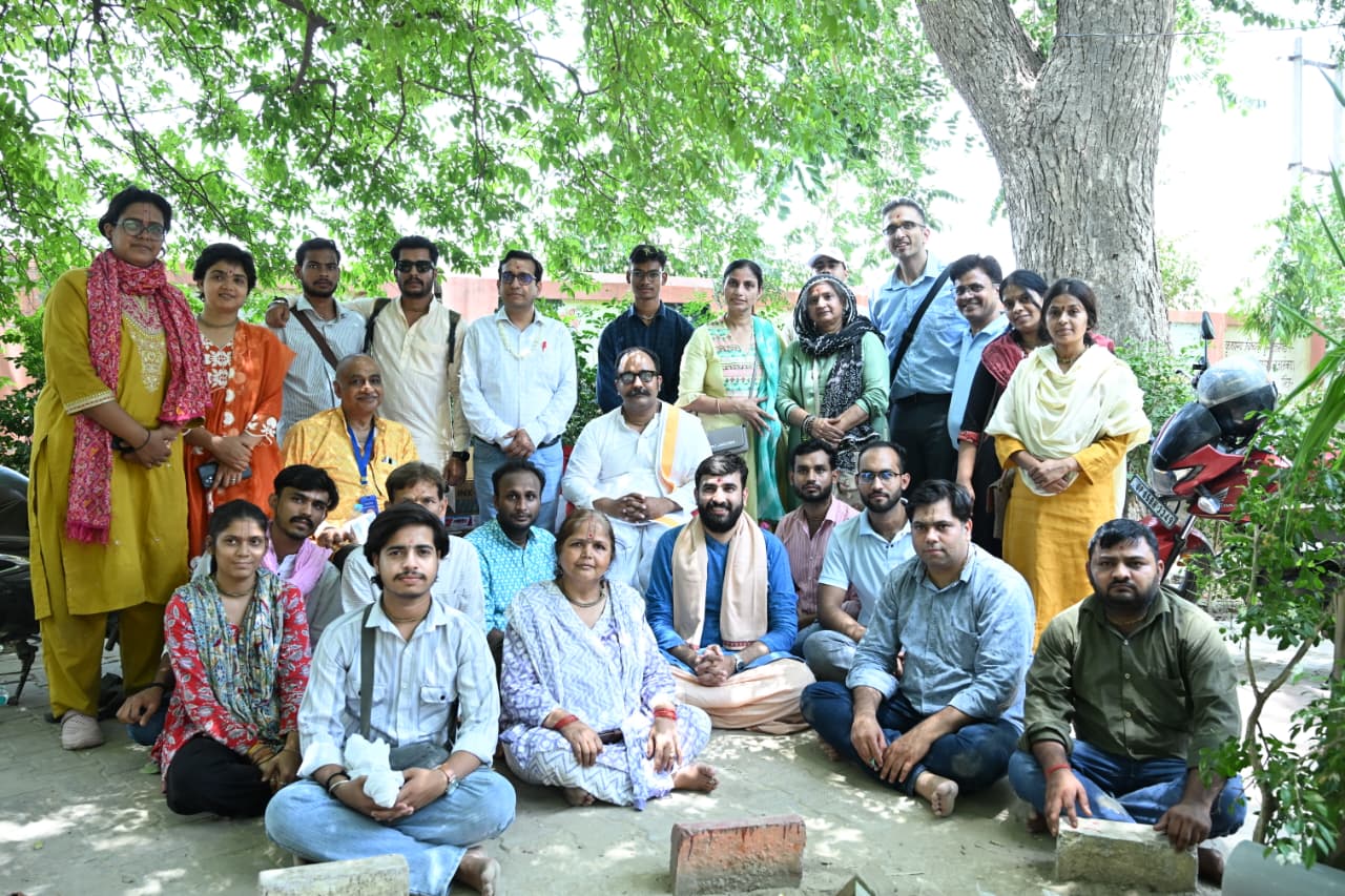 श्री हित राधावल्लभ सेवा ट्रस्ट द्वारा भांडीरवन में लगा 25वां निःशुल्क स्वस्थ शिविर