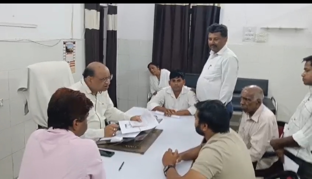 ट्रॉमा सेंटर में मेडिकल के नाम पर 5 हजार रुपये लेने का आरोप, शिकायत पर लौटाई गई रकम