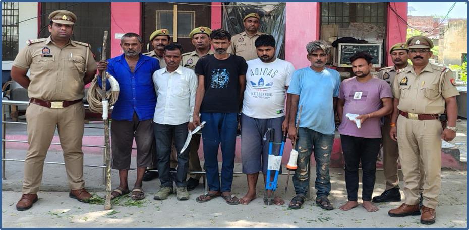 डकैती की तैयारी में बैठे अंतरजनपदीय गिरोह का भंडाफोड़, तमंचे-छुरों के साथ 6 गिरफ्तार