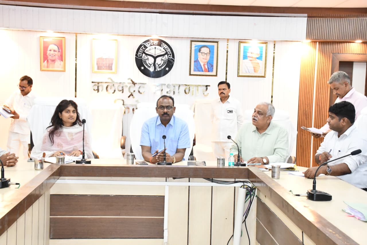 सैनिक बंधु बैठक में डीएम ने सुनी पूर्व सैनिकों की समस्याएं, त्वरित निस्तारण के दिए निर्देश