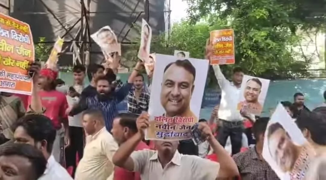 नवीन जैन के विरोध में वाल्मिकी समाज की बैठी महापंचायत, भाजपा से नहीं कोई विरोध, नवीन जैन के व्यवहार पर आपत्ति