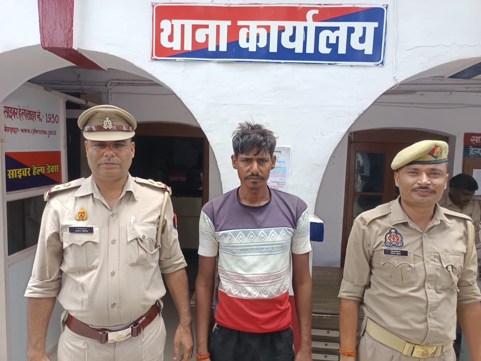 टूंडला पुलिस ने वांछित आरोपी राहुल उर्फ भुल्ला को किया गिरफ्तार