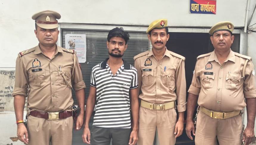 हत्या के प्रयास का आरोपी अवैध छुरे समेत गिरफ्तार, रसूलपुर पुलिस की कार्रवाई