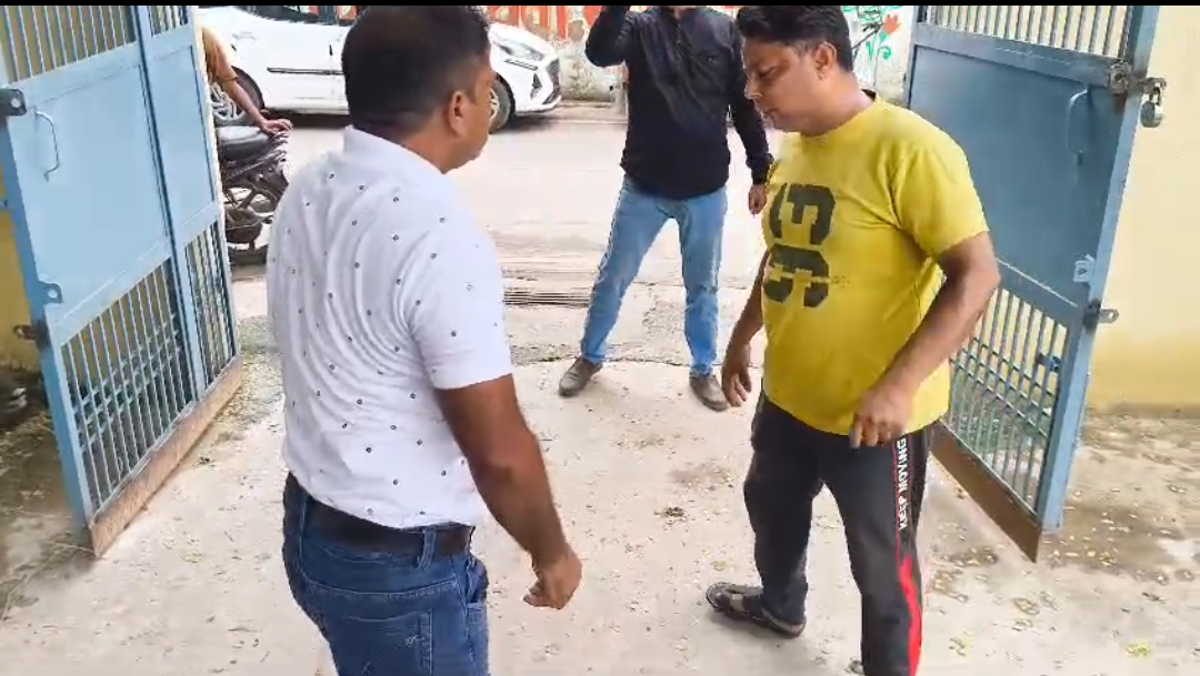 गांधी पार्क चौराहे पर मारपीट का मामला, पीड़ित की शिकायत पर FIR दर्ज